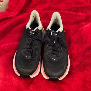 Women’s Hoka Clifton 7. Size 8.